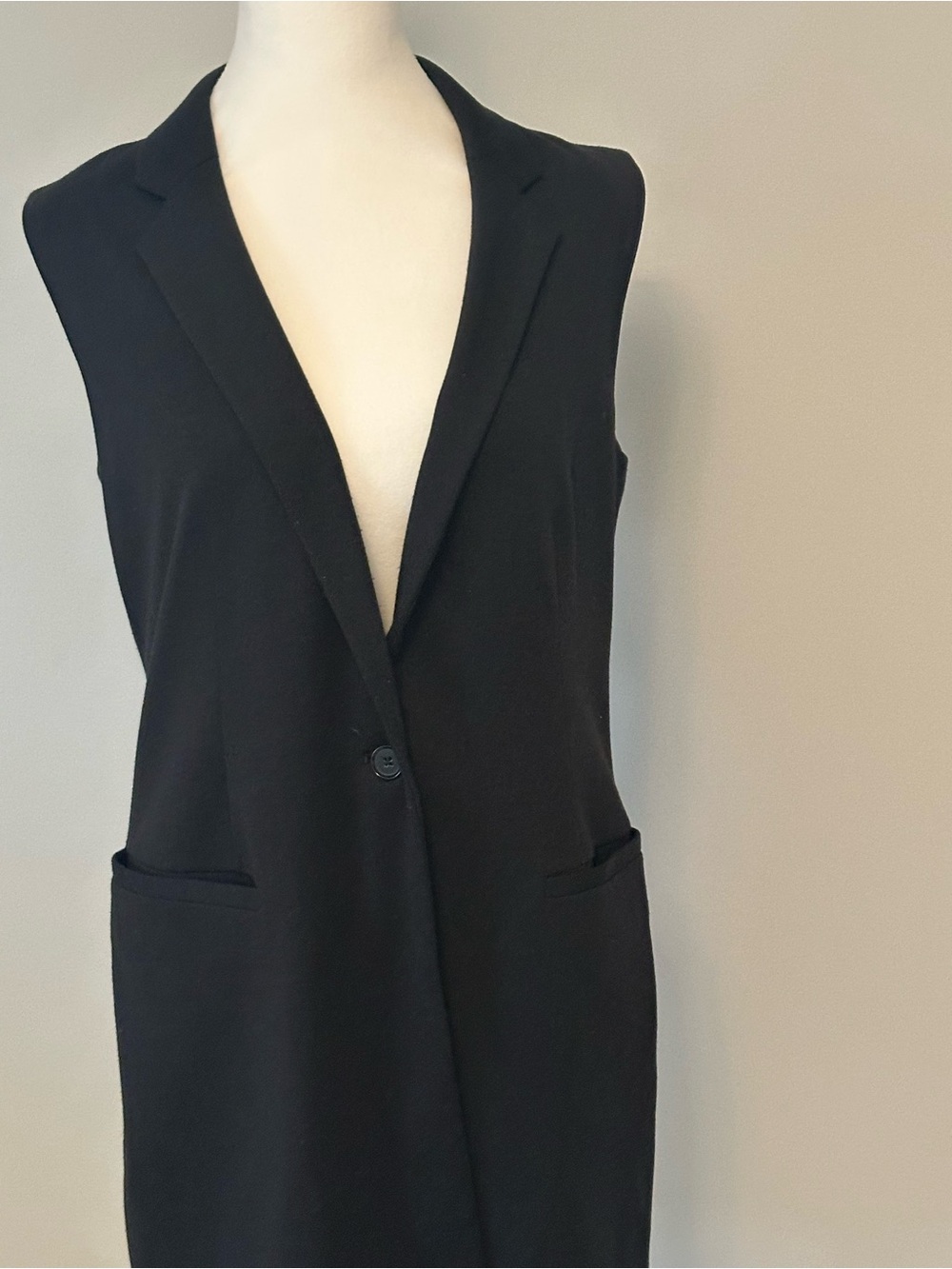 Apt. 9 Black Tailored Sleeveless Vest